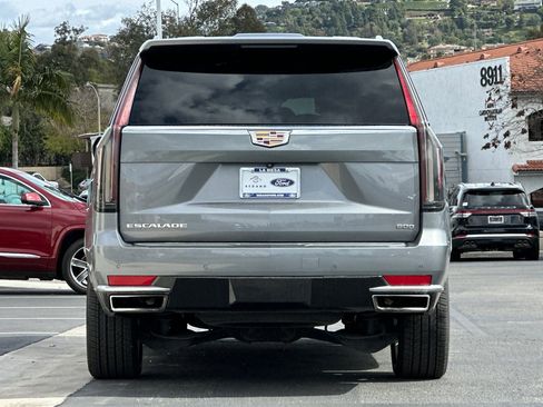 Used 2022 Cadillac Escalade ESV Luxury image 4