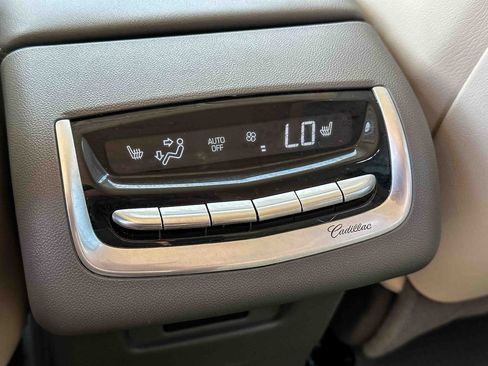 Used 2025 Cadillac XT6 Premium Luxury w/ Technology Package FWD image 21