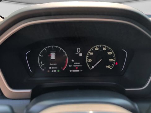 Used 2025 Honda Pilot Touring image 10