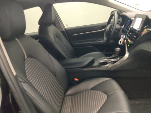 Used 2021 Toyota Camry SE FWD image 21