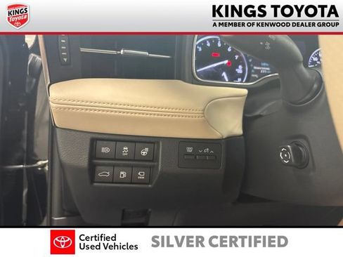 Certified 2019 Toyota Avalon Limited w/ Advanced Safety Package FWD image 22
