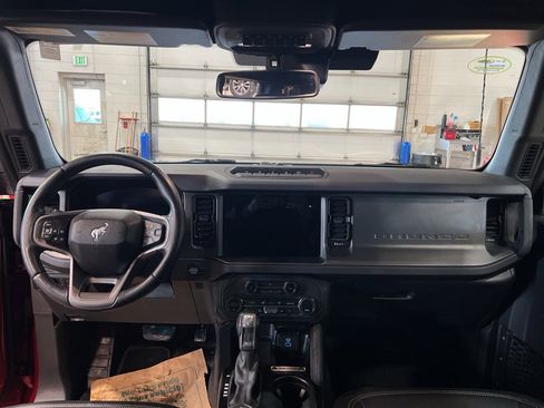 Used 2025 Ford Bronco Badlands AWD/4WD image 18