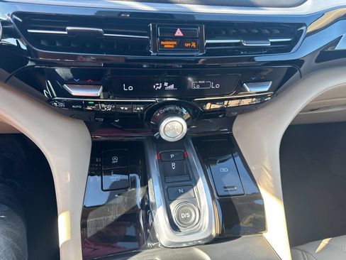 Used 2023 Acura MDX SH-AWD w/ Technology Package image 22