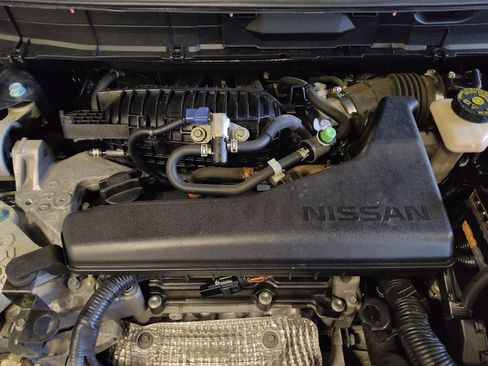 Used 2015 Nissan Rogue SV FWD image 30