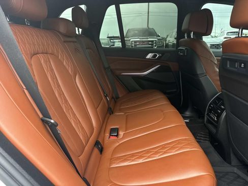 Used 2021 BMW X5 xDrive40i w/ M Sport Package AWD/4WD image 9