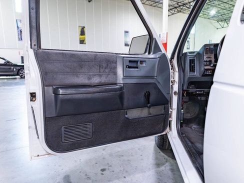 Used 1993 Chevrolet S10 Pickup 2WD Extended Cab image 39