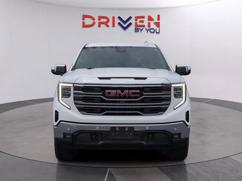 Used 2024 GMC Sierra 1500 SLT w/ SLT Premium Plus Package image 9