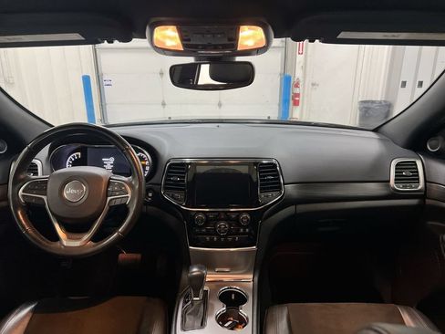 Used 2020 Jeep Grand Cherokee Altitude AWD/4WD image 10