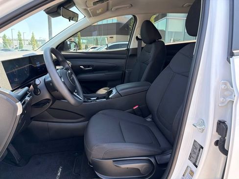 Certified 2026 Hyundai Tucson SE FWD image 5