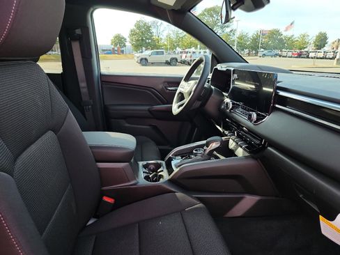 New 2026 GMC Canyon Elevation image 8