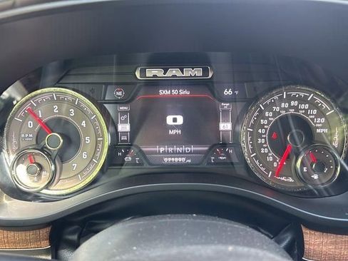 Used 2022 RAM 1500 Limited AWD/4WD image 17