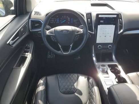 Used 2023 Ford Edge Titanium AWD/4WD image 25