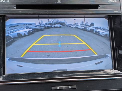 Used 2016 Toyota Avalon Limited w/ Toyota Safety Sense Package image 28