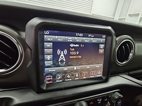 Used 2022 Jeep Gladiator Rubicon w/ Cold Weather Group image 13