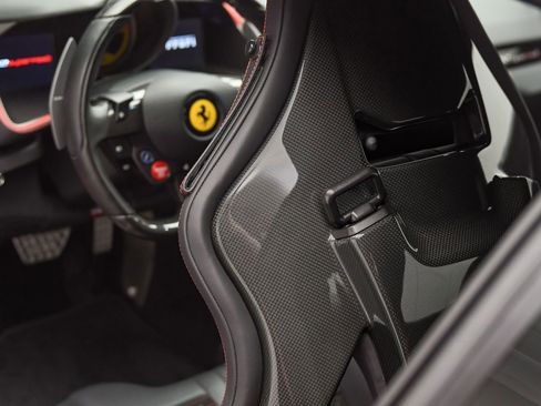 Used 2018 Ferrari 812 Superfast RWD image 65