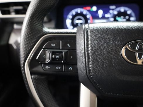 Used 2025 Toyota Tacoma TRD Off-Road image 10