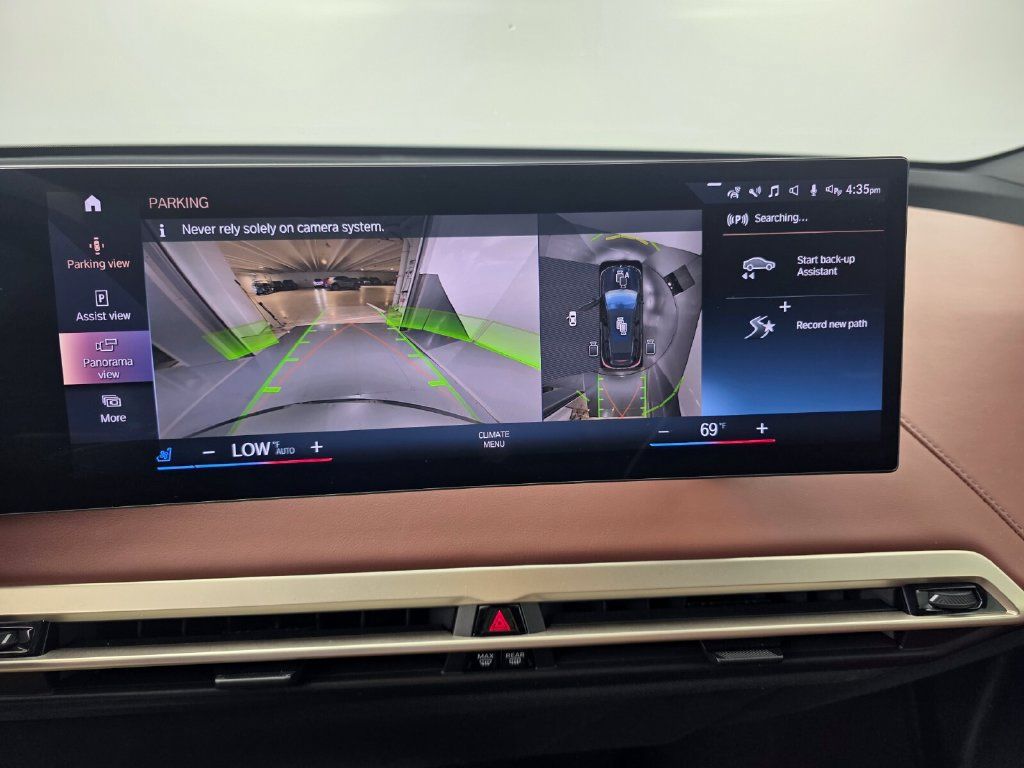 Certified 2023 BMW iX xDrive50 w/ Premium Package AWD/4WD image 22
