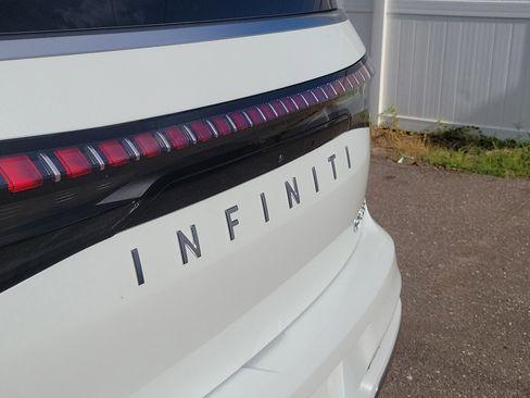 New 2026 INFINITI QX80 Luxe w/ Cargo Package image 6