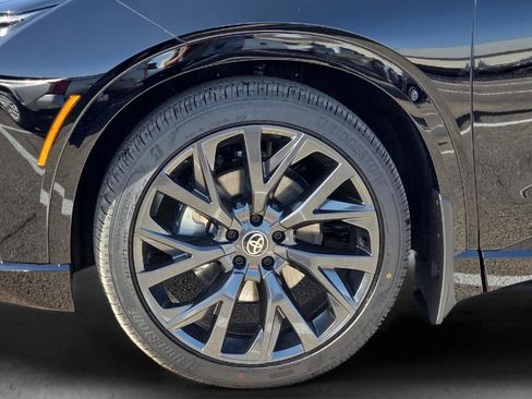 New 2026 Toyota Crown Signia image 9