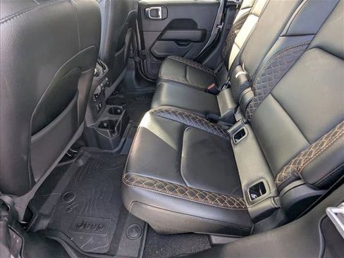 Used 2021 Jeep Gladiator Overland image 18
