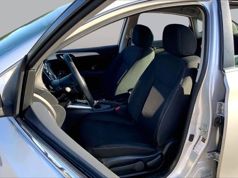 Used 2019 Nissan Sentra S FWD image 8
