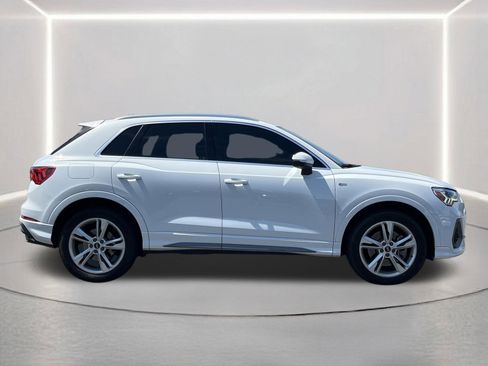 Used 2022 Audi Q3 2.0T Premium Plus AWD/4WD image 29