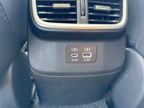 Used 2023 Subaru Outback Premium AWD/4WD image 15
