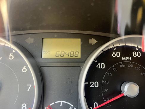 Used 2011 Hyundai Accent GLS w/ Premium Pkg 4 image 12