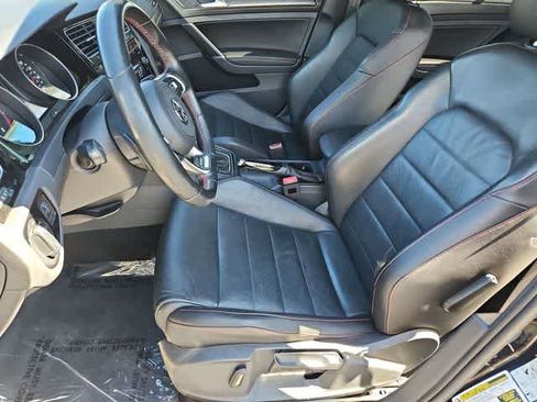 Used 2018 Volkswagen GTI SE w/ SE Leather Package image 17