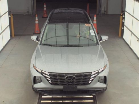 Used 2023 Hyundai Tucson Limited w/ Winter Package AWD/4WD image 2