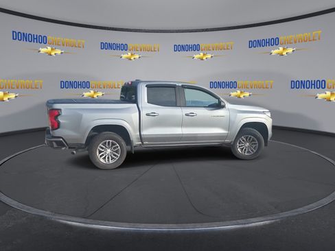 Used 2024 Chevrolet Colorado LT w/ LT Convenience Package II RWD image 9