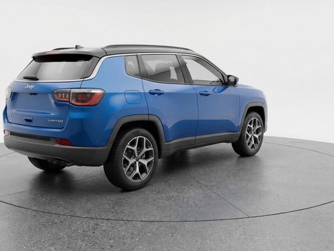 Used 2025 Jeep Compass Limited image 9