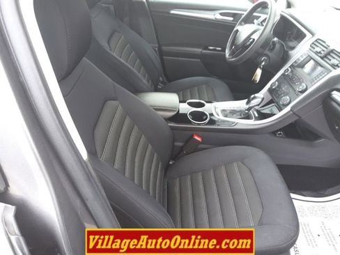 Used 2013 Ford Fusion SE FWD image 36