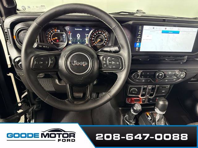 Used 2025 Jeep Gladiator Mojave w/ Convenience Group AWD/4WD image 13