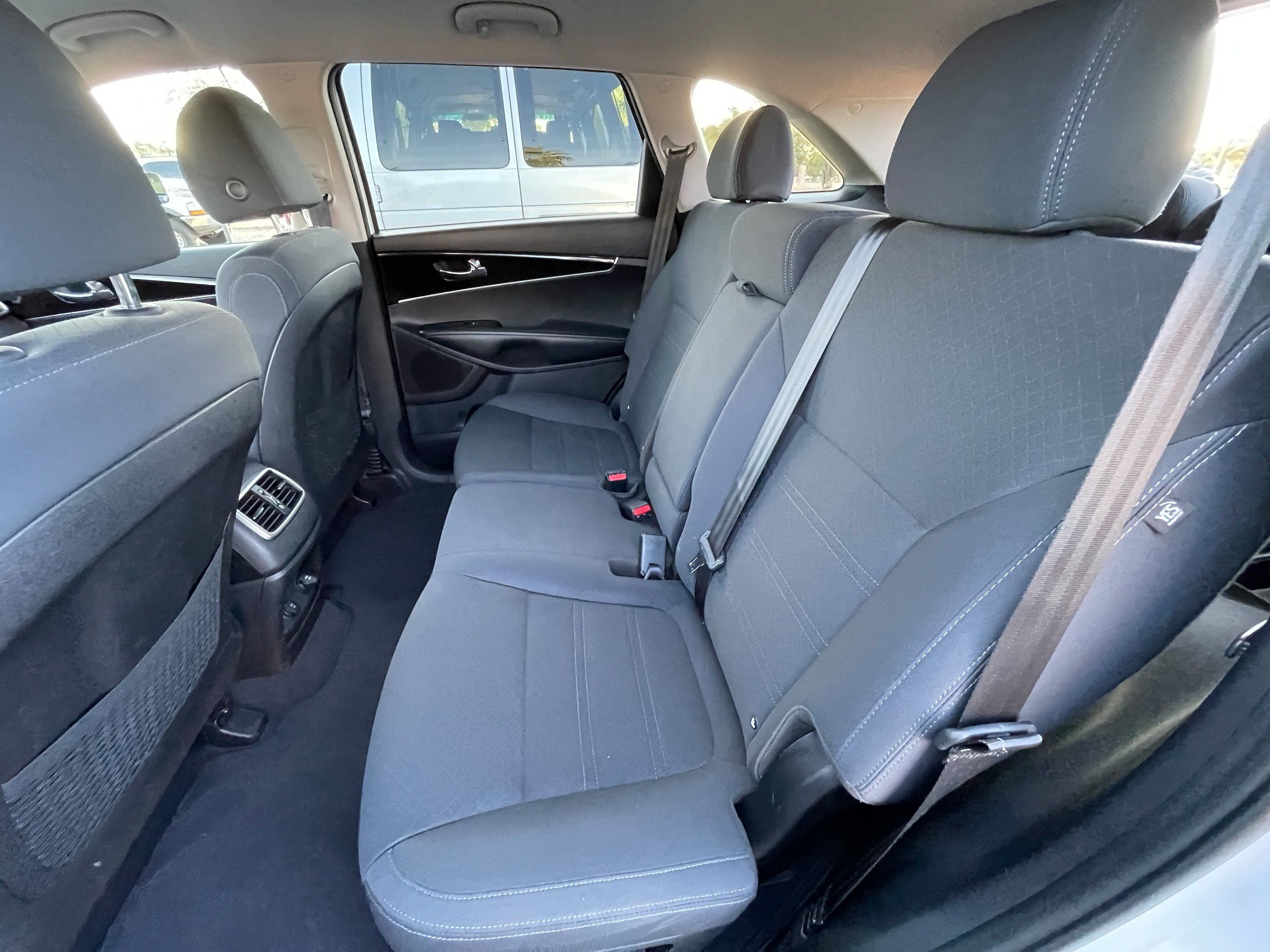 Used 2019 Kia Sorento FWD image 24