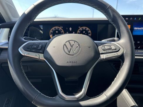 Used 2025 Volkswagen Tiguan SE w/ Panoramic Sunroof Package AWD/4WD image 20
