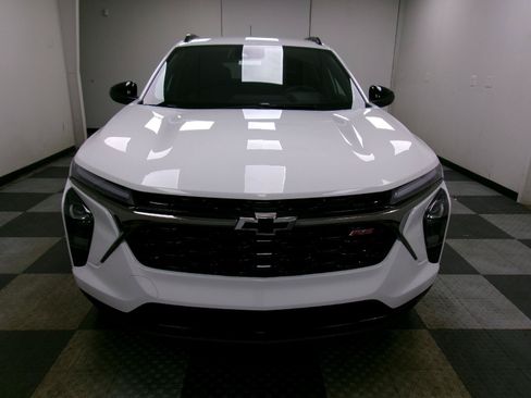 Used 2026 Chevrolet Trax RS w/ Driver Confidence Package FWD image 3