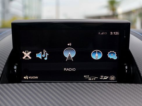 Used 2017 Aston Martin V12 Vantage S image 23