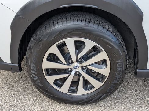 Used 2023 Subaru Outback AWD/4WD image 14
