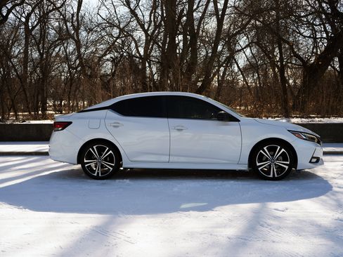 Used 2023 Nissan Sentra SR w/ SR Premium Package image 10