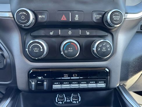 Used 2019 RAM 3500 Big Horn AWD/4WD image 17