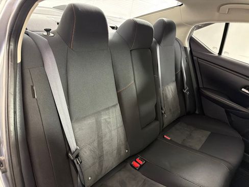Used 2022 Nissan Sentra SR w/ Electronics Package FWD image 17