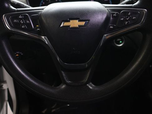 Used 2020 Chevrolet Equinox LS w/ LS Convenience Package AWD/4WD image 19