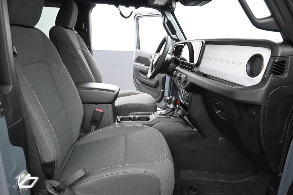 Used 2024 Jeep Wrangler Sport AWD/4WD image 2