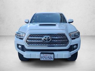 Used 2017 Toyota Tacoma TRD Sport w/ Tow Package video 2