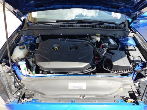 Used 2017 Ford Fusion SE w/ Equipment Group 201A AWD/4WD image 18