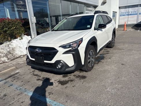 Certified 2025 Subaru Outback Premium w/ Popular Package #1A image 6