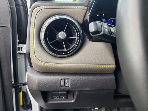 Used 2024 Chevrolet Colorado ZR2 w/ Technology Package image 25