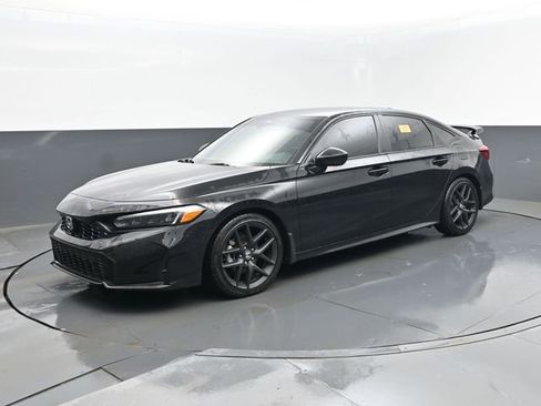 Used 2025 Honda Civic Sport image 1