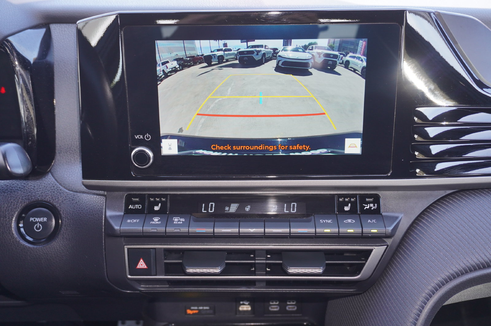Certified 2025 Toyota Camry SE w/ Convenience Package AWD/4WD image 15